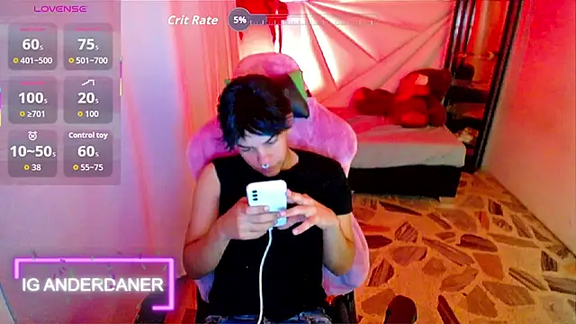 XXX chat uživo modela Top_and_bottom
