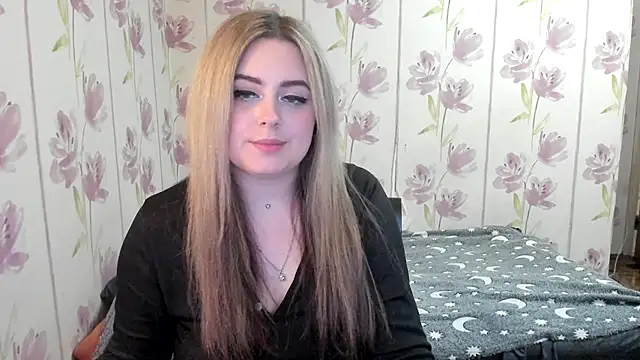 Agathameoww: απευθείας συνομιλία ΧΧΧ