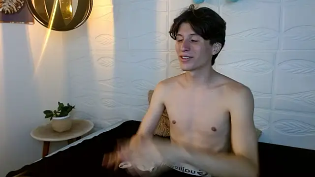 Marcoviolet live XXX chat