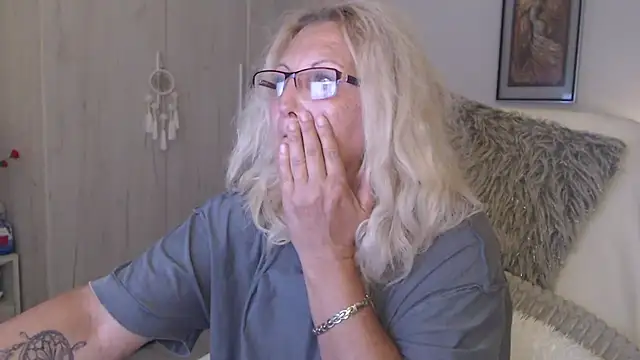 Онлайн чат XXX Divineblond