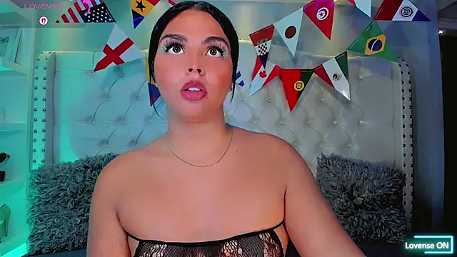 Maia_Hotts' Live XXX Chat