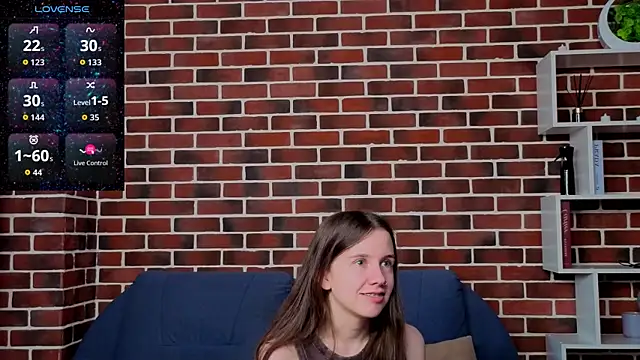 MyrtaMcclaney's Live XXX Chat
