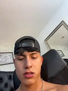 Chat +18 de Lander_Cruz ao vivo