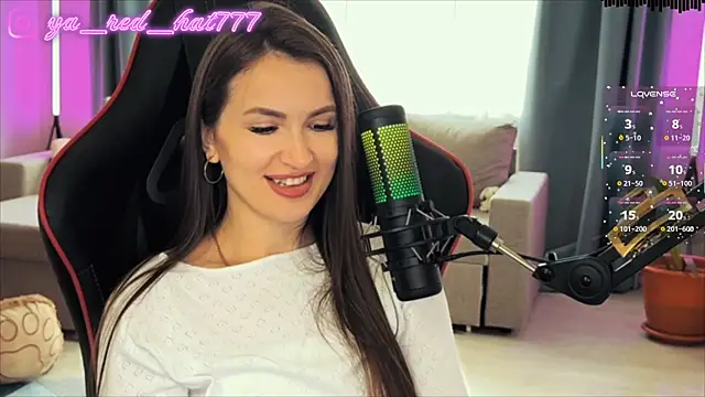 -RED_HAT- Adlı Modelin Canlı XXX Sohbeti