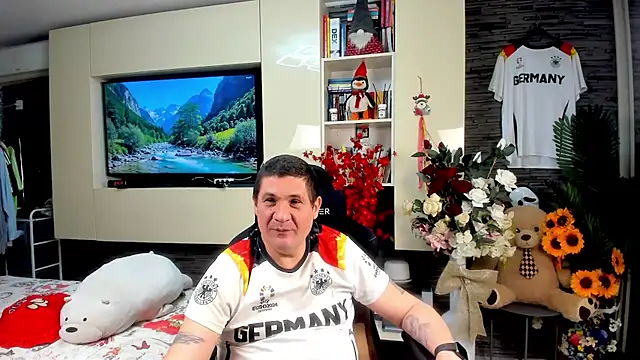 SpartacusDaddy48 Chat XXX in diretta