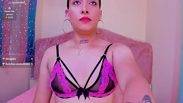 Skarlet_Ruiz_ Adlı Modelin Canlı XXX Sohbeti