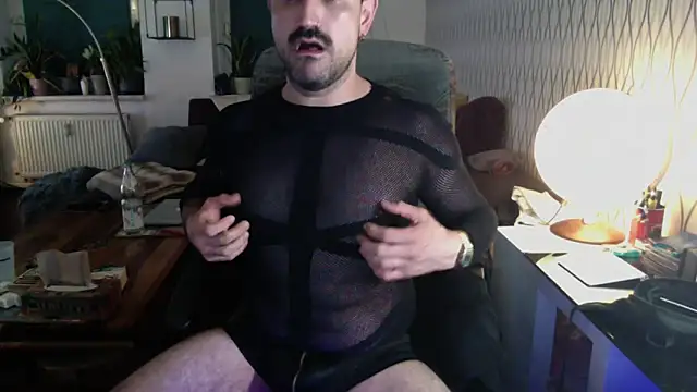 tomz0819 Chat XXX in diretta