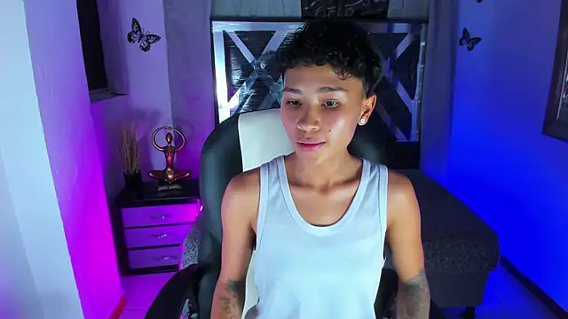 nova_sex01 élő XXX-chatje