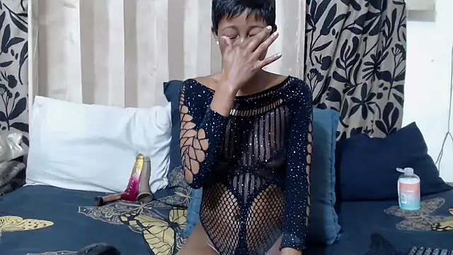 Sexynaughty23 Adlı Modelin Canlı XXX Sohbeti