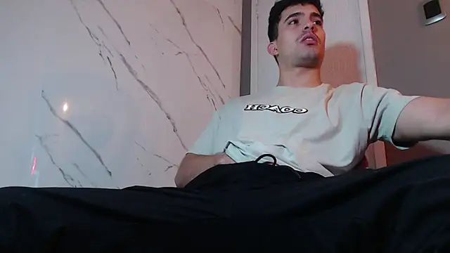 tanner-hard_'s Live XXX Chat