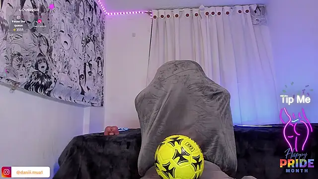 daniii_mua live XXX chat