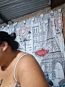 Chat XXX en directo de Juli_Powl