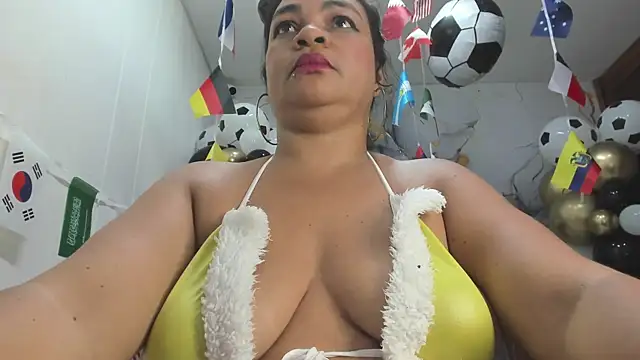 Cloe_35 라이브 XXX 채팅