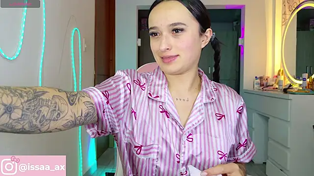 issa_dolly – Naživo XXX chat