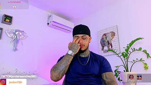 Онлайн чат XXX JordanSmiith_