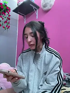 NickieCute- – webcam-show