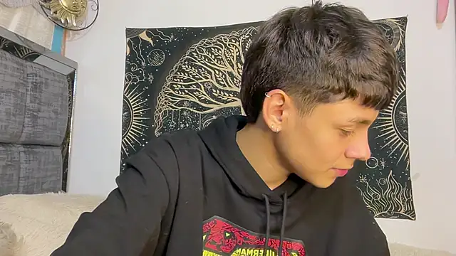 Andy_Belier23 – Naživo XXX chat