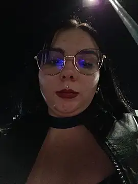 Czat XXX na żywo – Juliet_elary