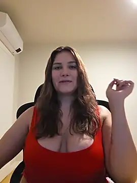 Chatroom XXX en direct de MiaRides19
