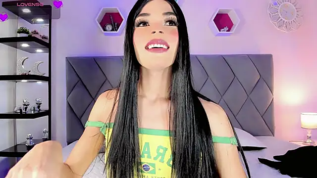Онлайн чат XXX Amira_Ember