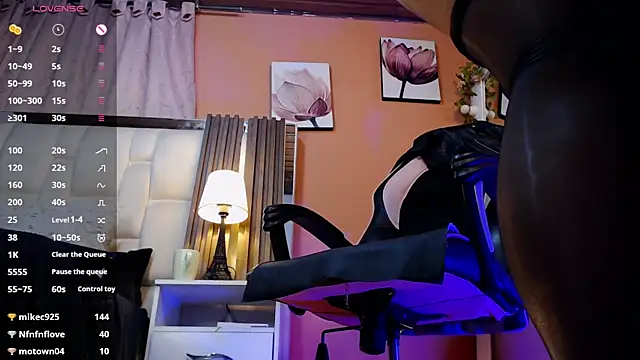 LiaTaylorr 라이브 XXX 채팅