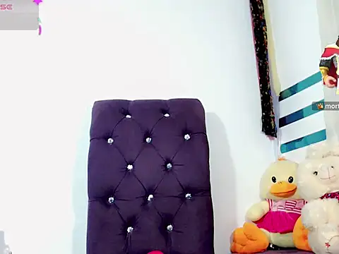 lilith-12 live XXX chat