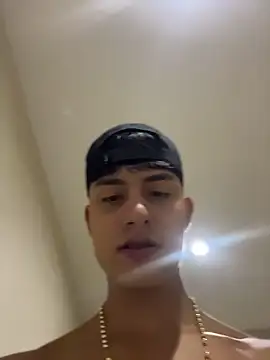 Lander_Cruz Live XXX-Chat