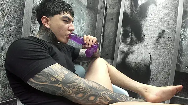 دردشة Gury_tattoo الجنسية المباشرة