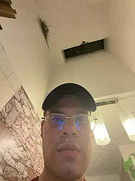 Chat +18 de Liam_ruse ao vivo
