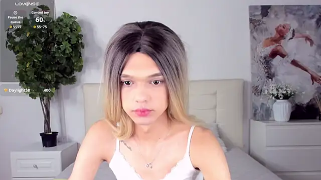 Chat +18 de MadonnaRossi ao vivo