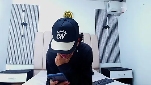 MAXIMO_BENETn Live XXX chat