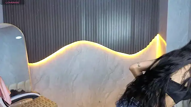 Tifany_Tx Chat XXX in diretta