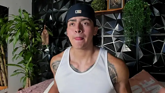 Chat +18 de elliot_colton ao vivo