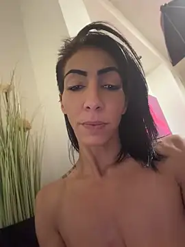 Yasmiinee's Live XXX Chat