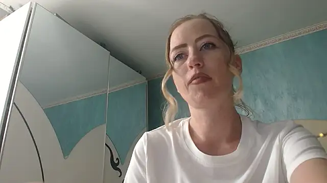 LaraLanee Live XXX Chat