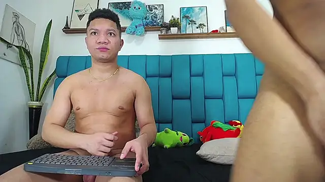 Webkamerová show Interracial_Snow_Bunny