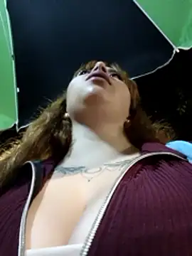 Chat +18 de Isabella__Risky ao vivo