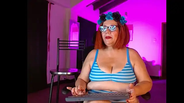 _samara élő XXX-chatje