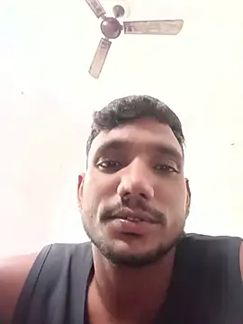 دردشة BiggerDickGuy الجنسية المباشرة