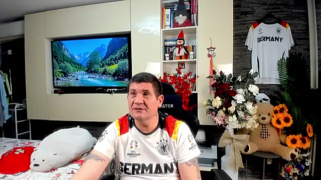 SpartacusDaddy48 Live XXX-chat