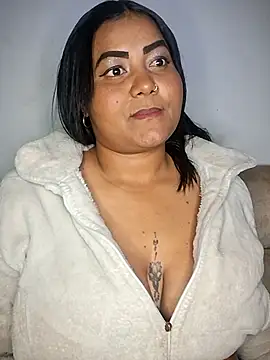 DEISY_8670's Live XXX Chat