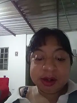 SARAWILLS XXX чат на живо