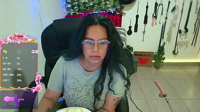 elektra_32's Live XXX Chat