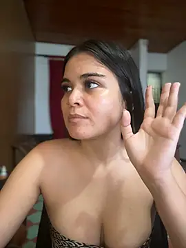 Chat XXX en directo de CamilaSofiia