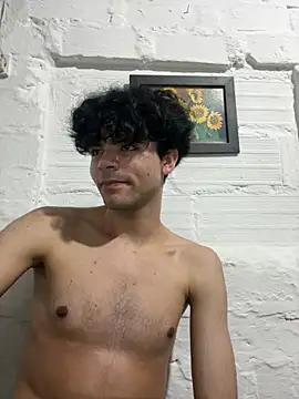 Axel-Mejia Chat XXX in diretta