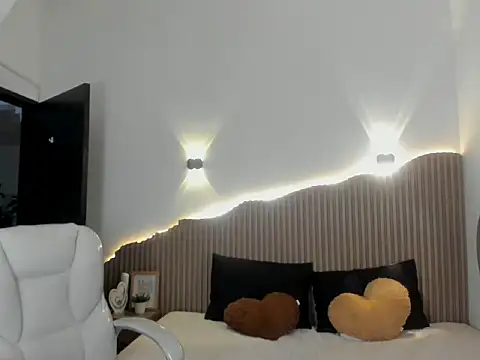 Iris8_'s Live XXX Chat