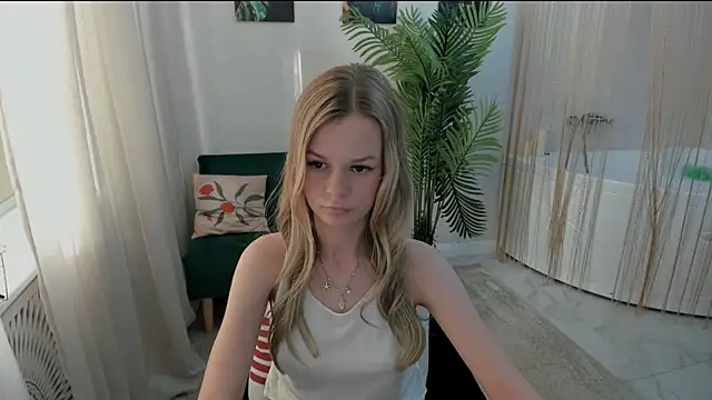 MidnighteAura's Live XXX Chat