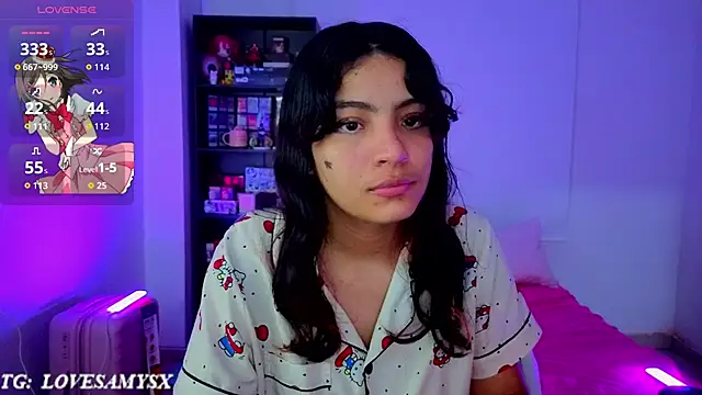 Chat +18 de Lovelyamyy ao vivo