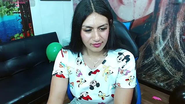 gigi_gilt_ élő XXX-chatje
