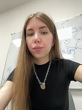 EvaAkiins Chat XXX in diretta
